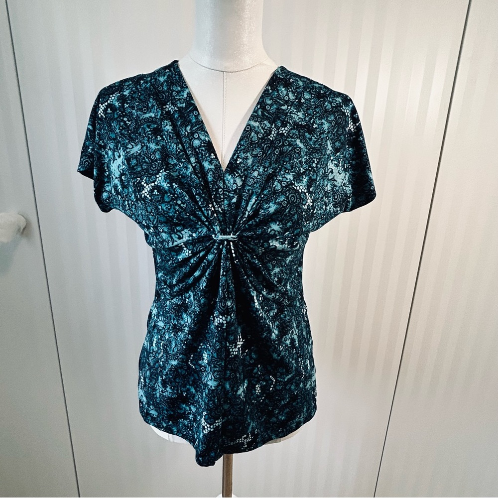 Northern Reflections green black twist flattering too Size S